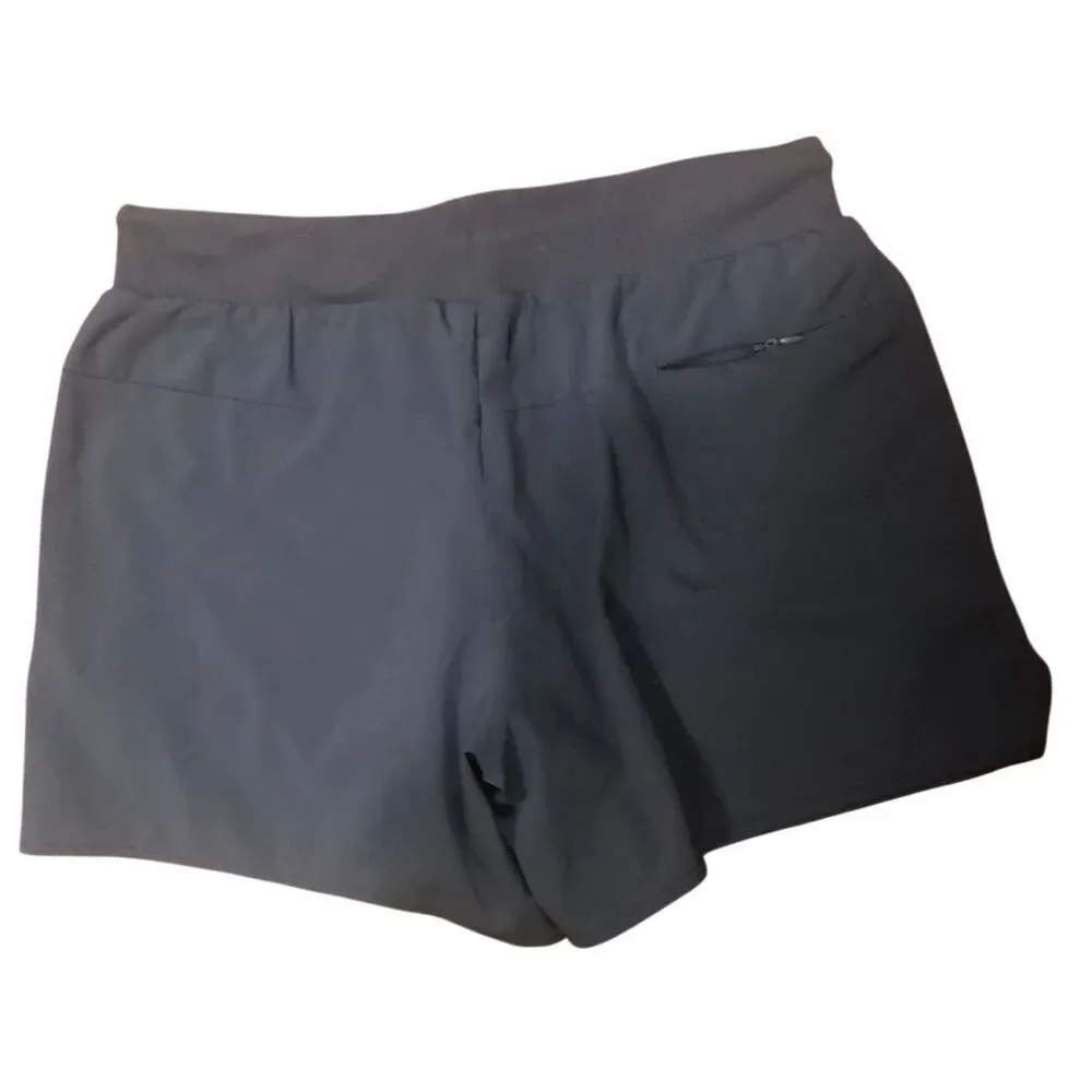 Brisas athletic Shorts in the color cashmere blue, featuring a high waistband, i